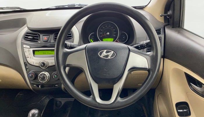 2016 Hyundai Eon SPORTZ, Petrol, Manual, 71,758 km, Steering Wheel Close Up