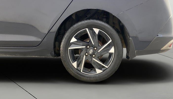 2022 Hyundai Verna SX (O) 1.5 VTVT IVT, Petrol, Automatic, 43,765 km, Left Rear Wheel