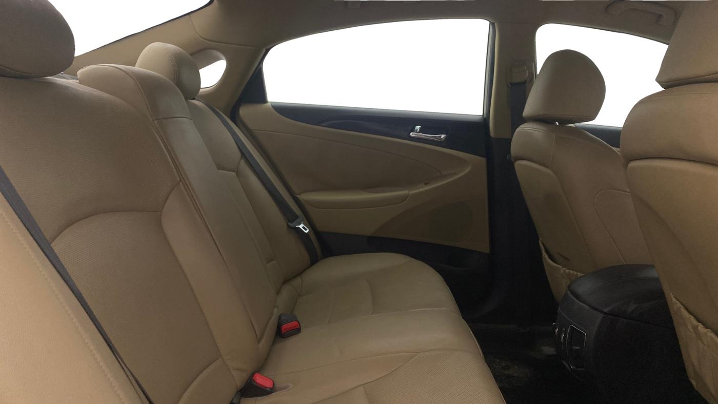 2012 Hyundai Sonata 2.4 GDI MT, Petrol, Manual, 53,260 km, Right Side Rear Door Cabin