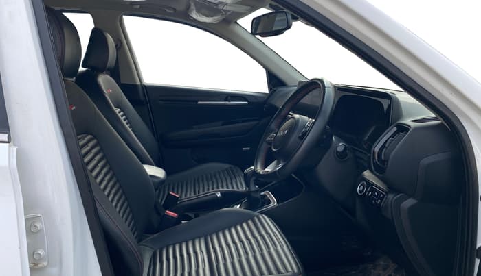 2023 KIA SONET GTX PLUS 1.5 IMT, Diesel, Manual, 33,638 km, Right Side Front Door Cabin