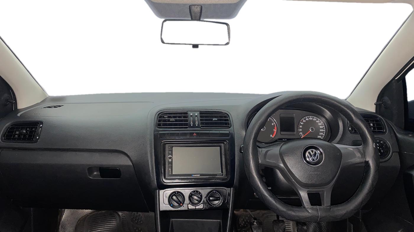 2021 Volkswagen Polo TRENDLINE 1.0L, Petrol, Manual, 1,22,676 km, Dashboard