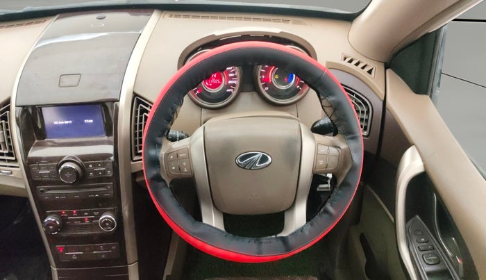 2017 Mahindra XUV500 W6, Diesel, Manual, 96,266 km, Steering Wheel Close Up