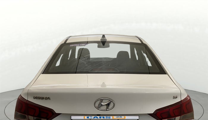 2018 Hyundai Verna 1.6 VTVT SX, Petrol, Manual, 86,880 km, Rear Windshield