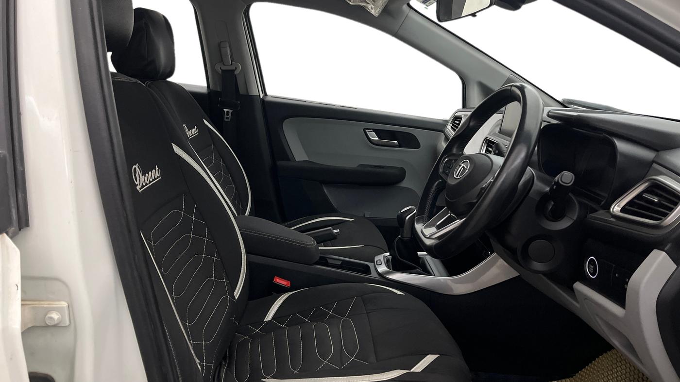 2020 Tata ALTROZ XZ PETROL, Petrol, Manual, 75,469 km, Right Side Front Door Cabin