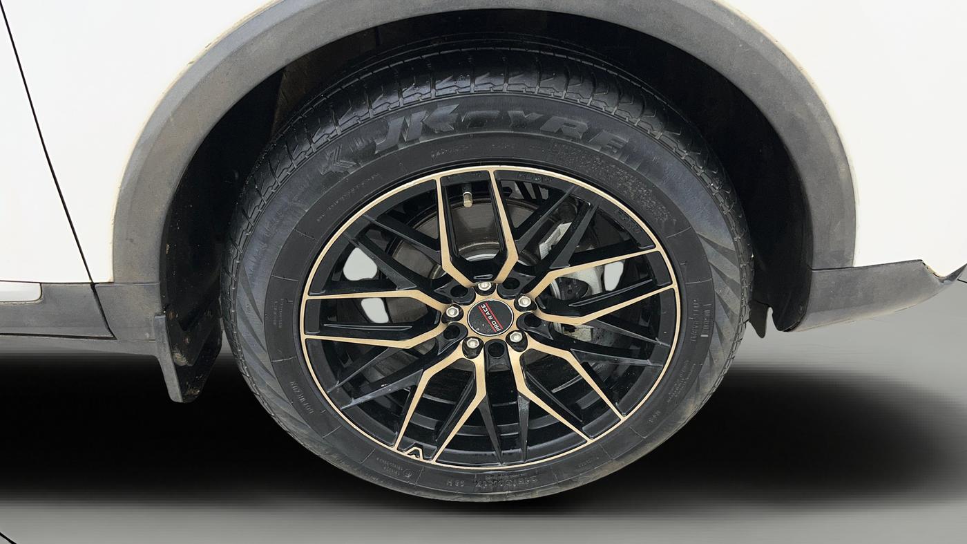 2024 MG ASTOR Sprint 1.5 MT (Ivory), Petrol, Manual, 14,145 km, Right Front Wheel
