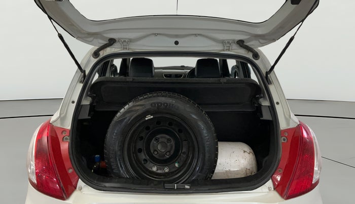 2017 Maruti Swift VXI, CNG, Manual, 59,149 km, Boot Open Zoomed View