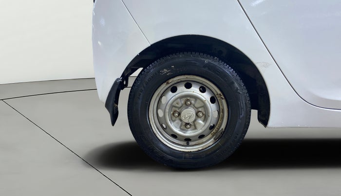 2015 Hyundai Eon ERA +, Petrol, Manual, 25,241 km, Right Rear Wheel