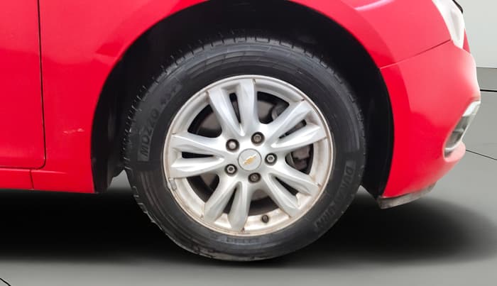 2017 Chevrolet Cruze LTZ AT, Diesel, Automatic, 1,39,509 km, Right Front Wheel