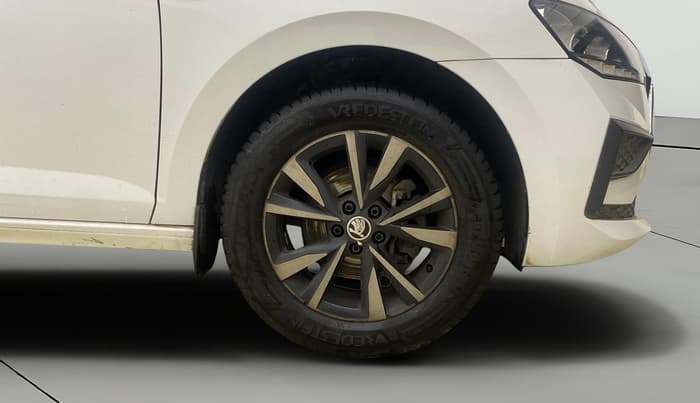 2023 Skoda SLAVIA ACTIVE 1.0L TSI MT, Petrol, Manual, 31,554 km, Right Front Wheel