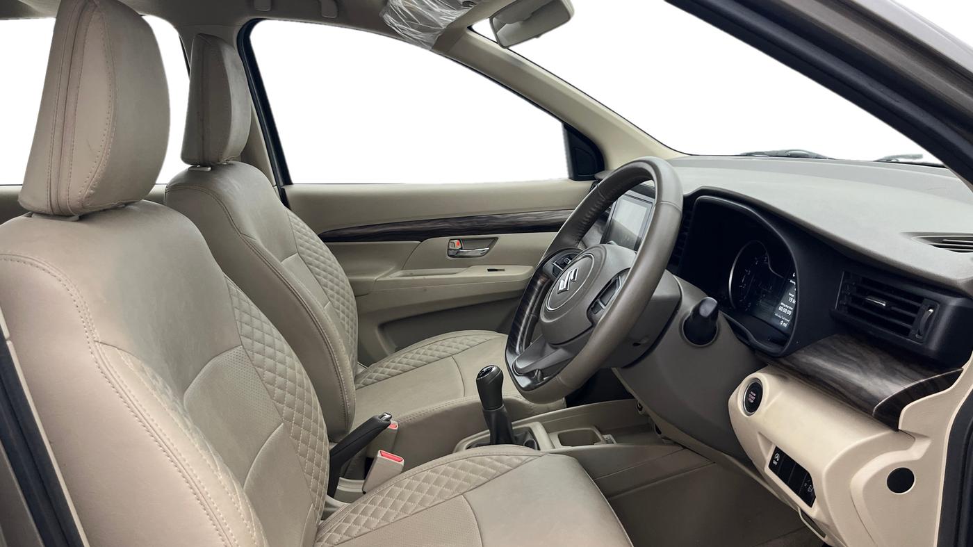 2021 Maruti Ertiga ZXI+ SHVS, Petrol, Manual, 43,146 km, Right Side Front Door Cabin