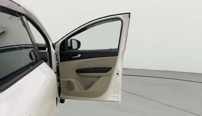 2020 Renault TRIBER RXZ, Petrol, Manual, 23,031 km, RHS Front Door