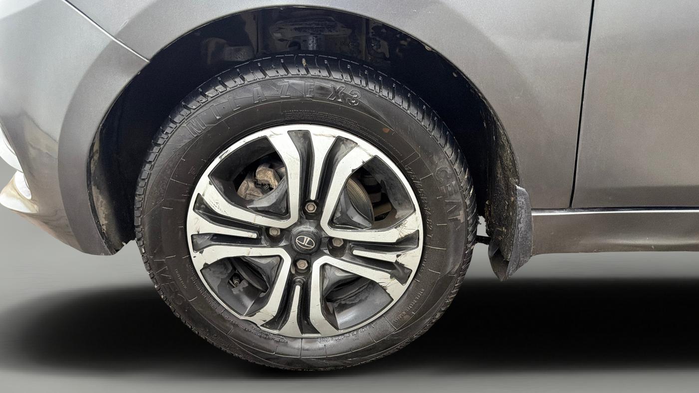 2024 Tata Tiago XTA CNG , CNG, Automatic, 50,745 km, Left Front Wheel