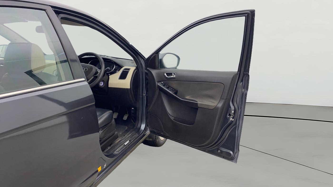 2016 Tata Zest XT PETROL, Petrol, Manual, 66,245 km, RHS Front Door