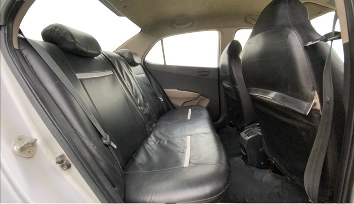 2018 Hyundai Xcent S 1.2, CNG, Manual, 1,46,499 km, Right Side Rear Door Cabin