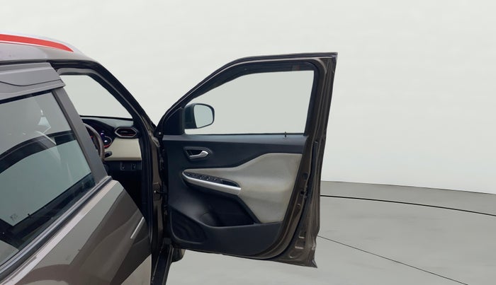 2023 Nissan MAGNITE XV MT, Petrol, Manual, 17,839 km, RHS Front Door