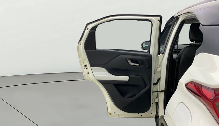 2022 Tata PUNCH CREATIVE  MT, Petrol, Manual, 13,236 km, LHS Rear Door