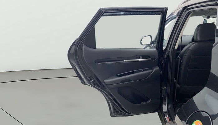 2023 KIA SONET HTK PLUS 1.0 IMT, Petrol, Manual, 1,687 km, LHS Rear Door