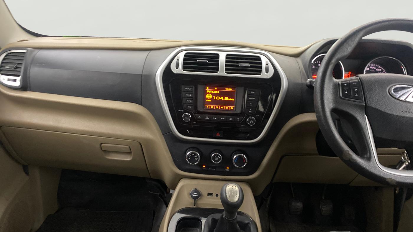 2017 Mahindra TUV300 T8, Diesel, Manual, 94,617 km, Air Conditioner