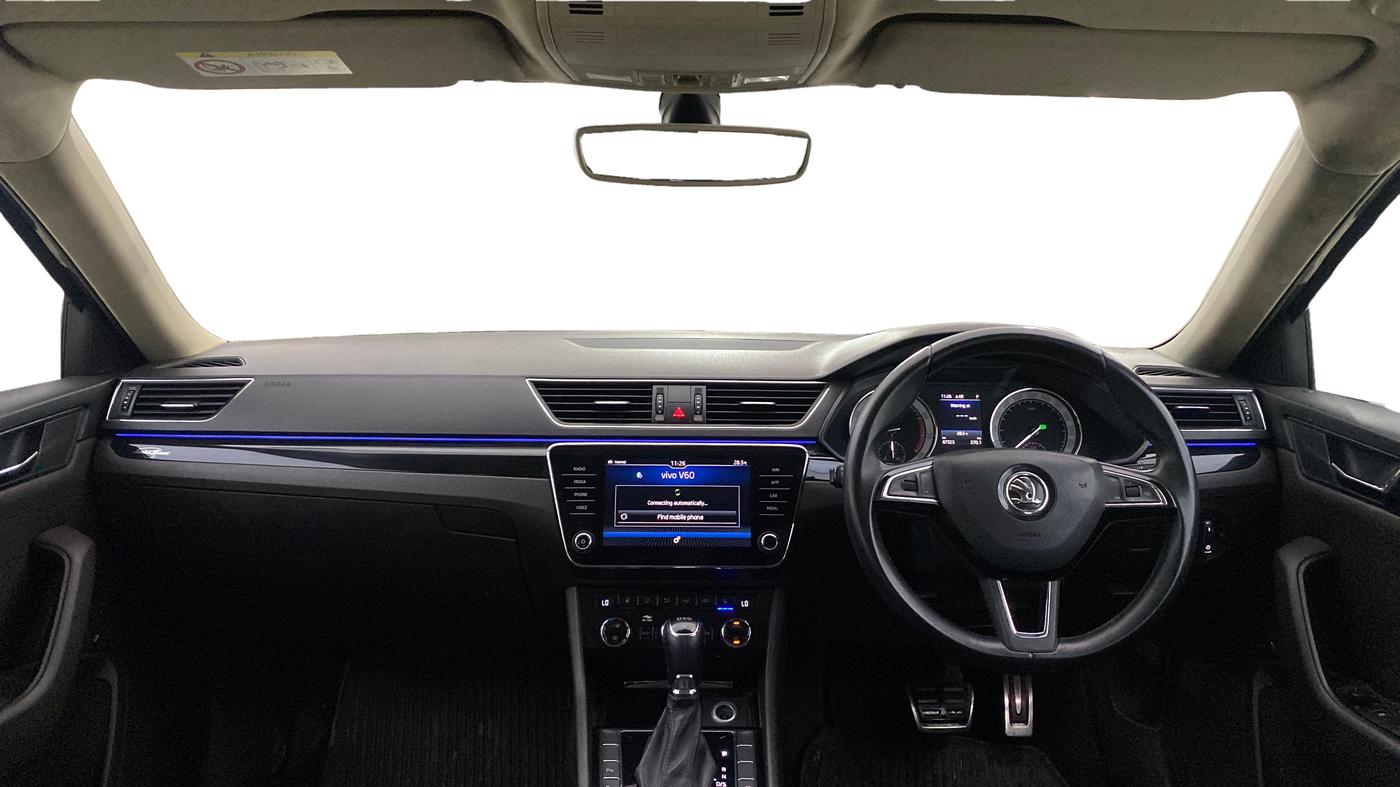 2018 Skoda Superb L&K 1.8 TSI AT, Petrol, Automatic, 67,518 km, Dashboard