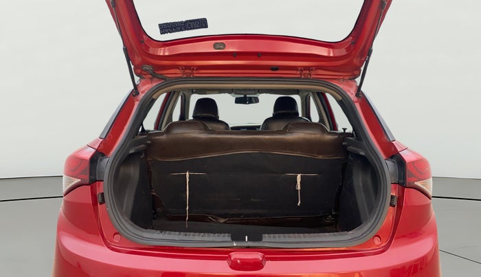 2016 Hyundai Elite i20 SPORTZ 1.4 CRDI, Diesel, Manual, 90,857 km, Boot Open Zoomed View