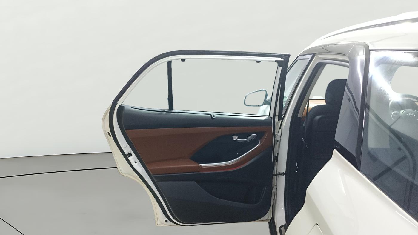 2022 Hyundai ALCAZAR PRESTIGE 2.0 MT 7STR, Petrol, Manual, 75,398 km, LHS Rear Door