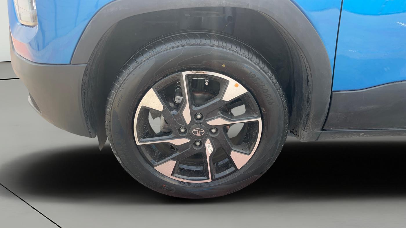 2024 Tata PUNCH Creative Plus, Petrol, Manual, 14,004 km, Left Front Wheel