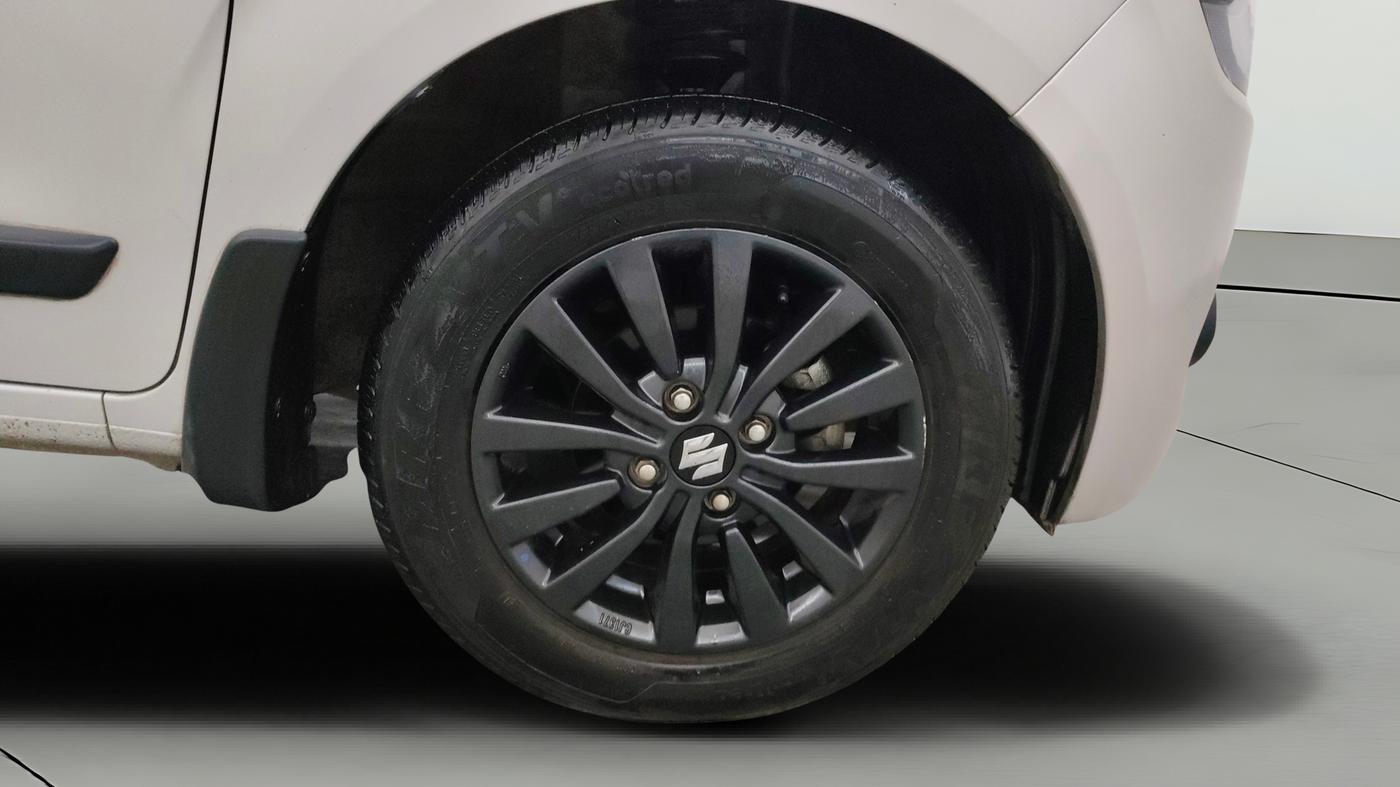 2024 Maruti New Wagon-R ZXI PLUS 1.2 AMT, Petrol, Automatic, 13,164 km, Right Front Wheel