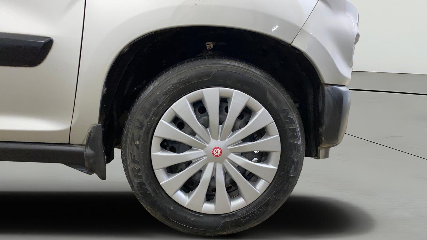2022 Maruti S PRESSO VXI PLUS (O) AMT, Petrol, Automatic, 32,569 km, Right Front Wheel