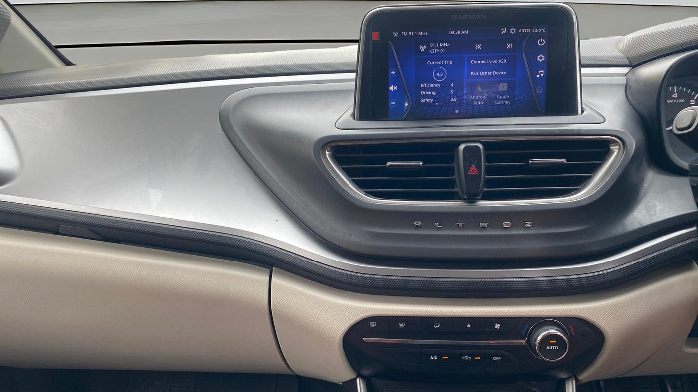 2022 Tata ALTROZ XZ PETROL, Petrol, Manual, 67,032 km, Air Conditioner