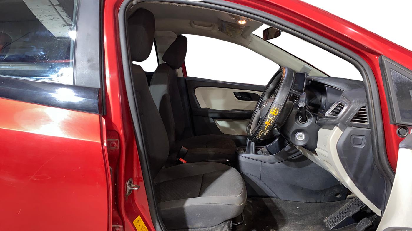 2022 Tata ALTROZ XM PLUS PETROL, Petrol, Manual, 83,213 km, Right Side Front Door Cabin