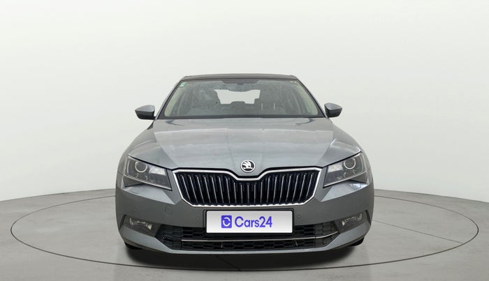 2016 Skoda Superb L&K 1.8 TSI AT, Petrol, Automatic, 1,05,887 km, Front
