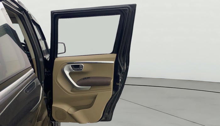 2017 Mahindra TUV300 T8 AMT, Diesel, Automatic, 95,597 km, RHS Rear Door