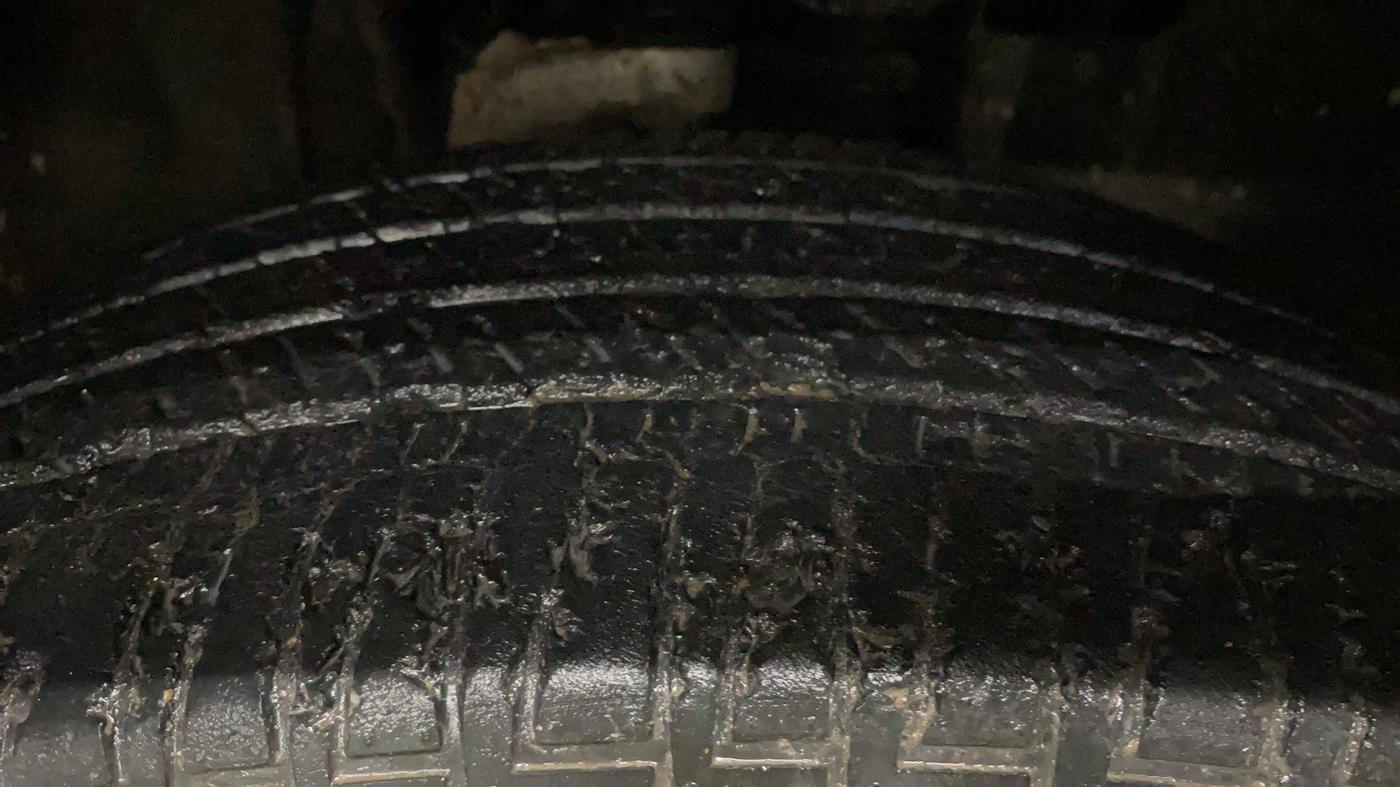 2023 Mahindra SCORPIO-N Z6 DIESEL MT 2WD 7 STR, Diesel, Manual, 33,077 km, Right Front Tyre Tread