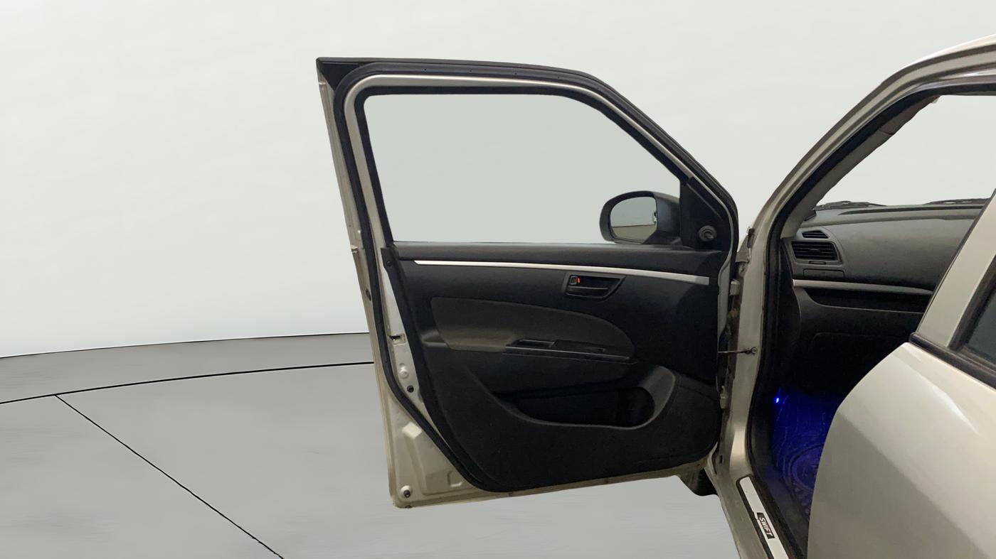 2015 Maruti Swift LXI (O), Petrol, Manual, 42,700 km, LHS Front Door