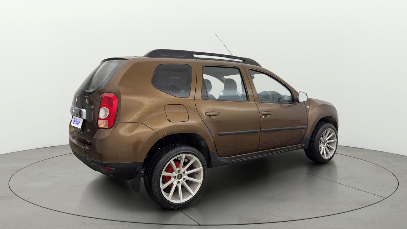 2015 Renault Duster RXE PETROL, Petrol, Manual, 63,474 km, Right Back Diagonal