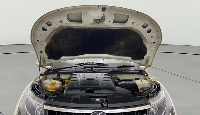 2019 Mahindra XUV500 W7 AT, Diesel, Automatic, 60,037 km, Open Bonet