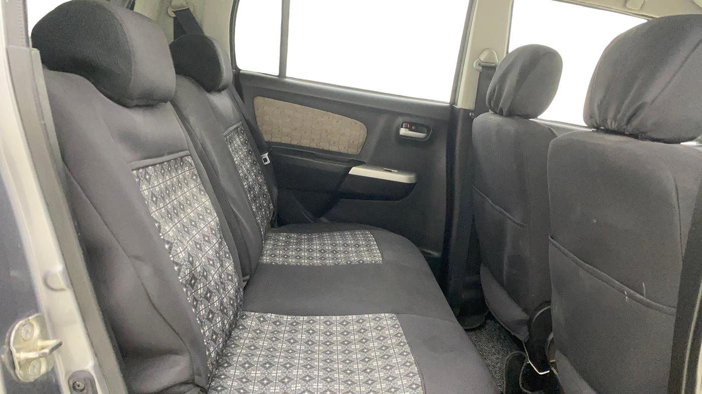2016 Maruti Wagon R 1.0 VXI, Petrol, Manual, 1,08,656 km, Right Side Rear Door Cabin
