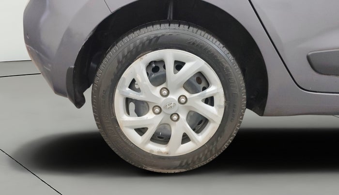 2017 Hyundai Grand i10 SPORTZ (O) 1.2 KAPPA VTVT, Petrol, Manual, 95,064 km, Right Rear Wheel