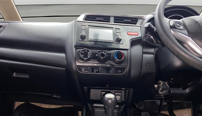 2015 Honda Jazz 1.2L I-VTEC SV, Petrol, Manual, 1,20,297 km, Air Conditioner