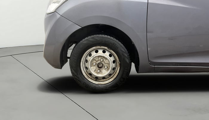2014 Hyundai Eon ERA +, Petrol, Manual, 52,965 km, Left Front Wheel