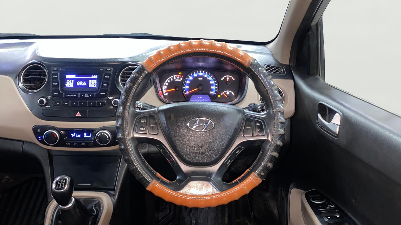 2016 Hyundai Xcent SX 1.2 (O), Petrol, Manual, 61,053 km, Steering Wheel Close Up