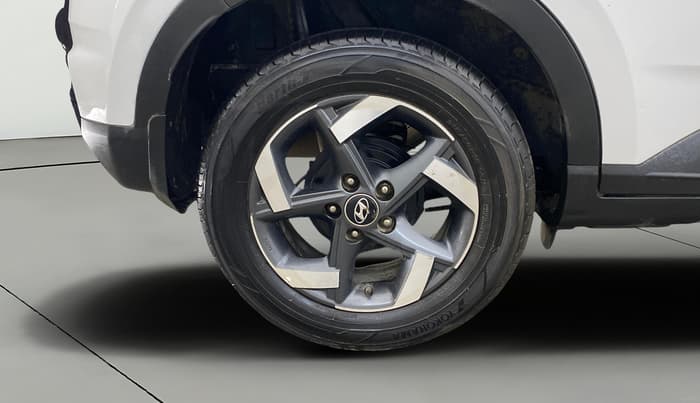 2019 Hyundai VENUE SX(O) 1.4 CRDI, Diesel, Manual, 1,18,278 km, Right Rear Wheel