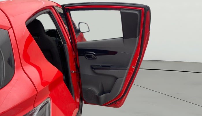 2019 Mahindra KUV 100 NXT K4+ P 6 STR, Petrol, Manual, 60,562 km, RHS Rear Door