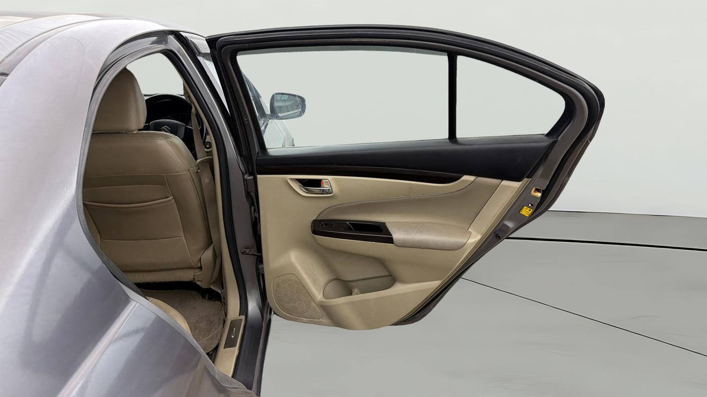 2016 Maruti Ciaz ZXI+, Petrol, Manual, 50,796 km, RHS Rear Door