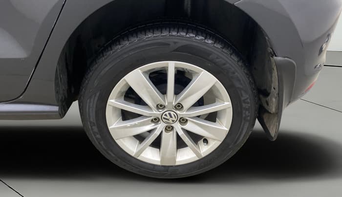 2015 Volkswagen Polo HIGHLINE1.2L, Petrol, Manual, 20,755 km, Left Rear Wheel