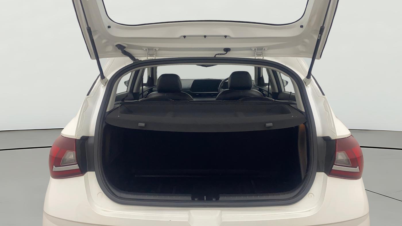 2020 Hyundai NEW I20 ASTA 1.2 AT, Petrol, Automatic, 18,793 km, Boot Open Zoomed View