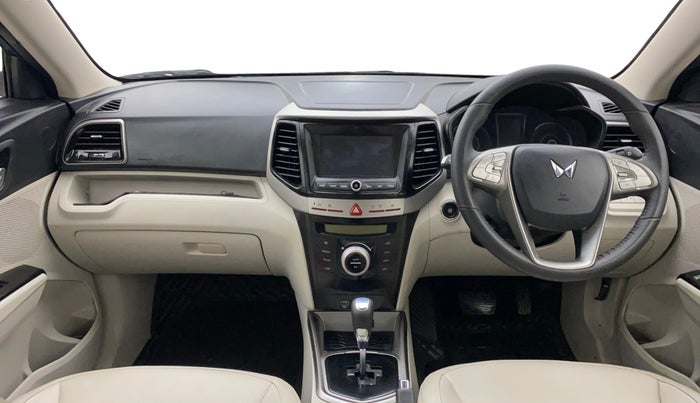 2024 Mahindra XUV300 W8 (O) 1.2 PETROL AMT, Petrol, Automatic, 16,340 km, Dashboard