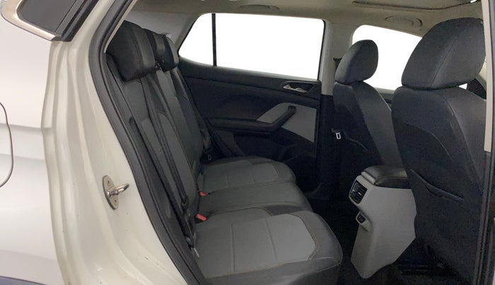 2022 Skoda KUSHAQ STYLE 1.5L TSI MT, Petrol, Manual, 85,413 km, Right Side Rear Door Cabin