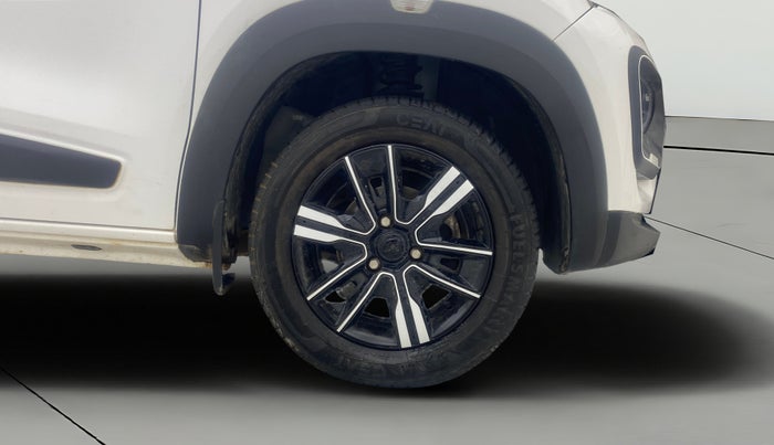 2022 Renault Kwid CLIMBER 1.0 AMT Dual Tone , Petrol, Automatic, 10,758 km, Right Front Wheel