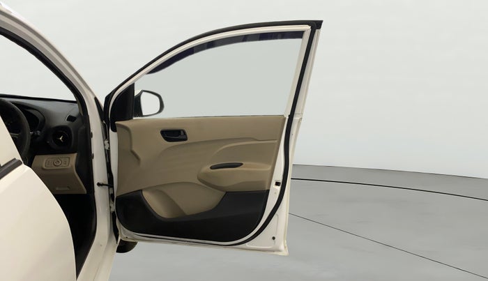 2022 Hyundai NEW SANTRO SPORTZ EXECUTIVE MT CNG, CNG, Manual, 91,678 km, RHS Front Door